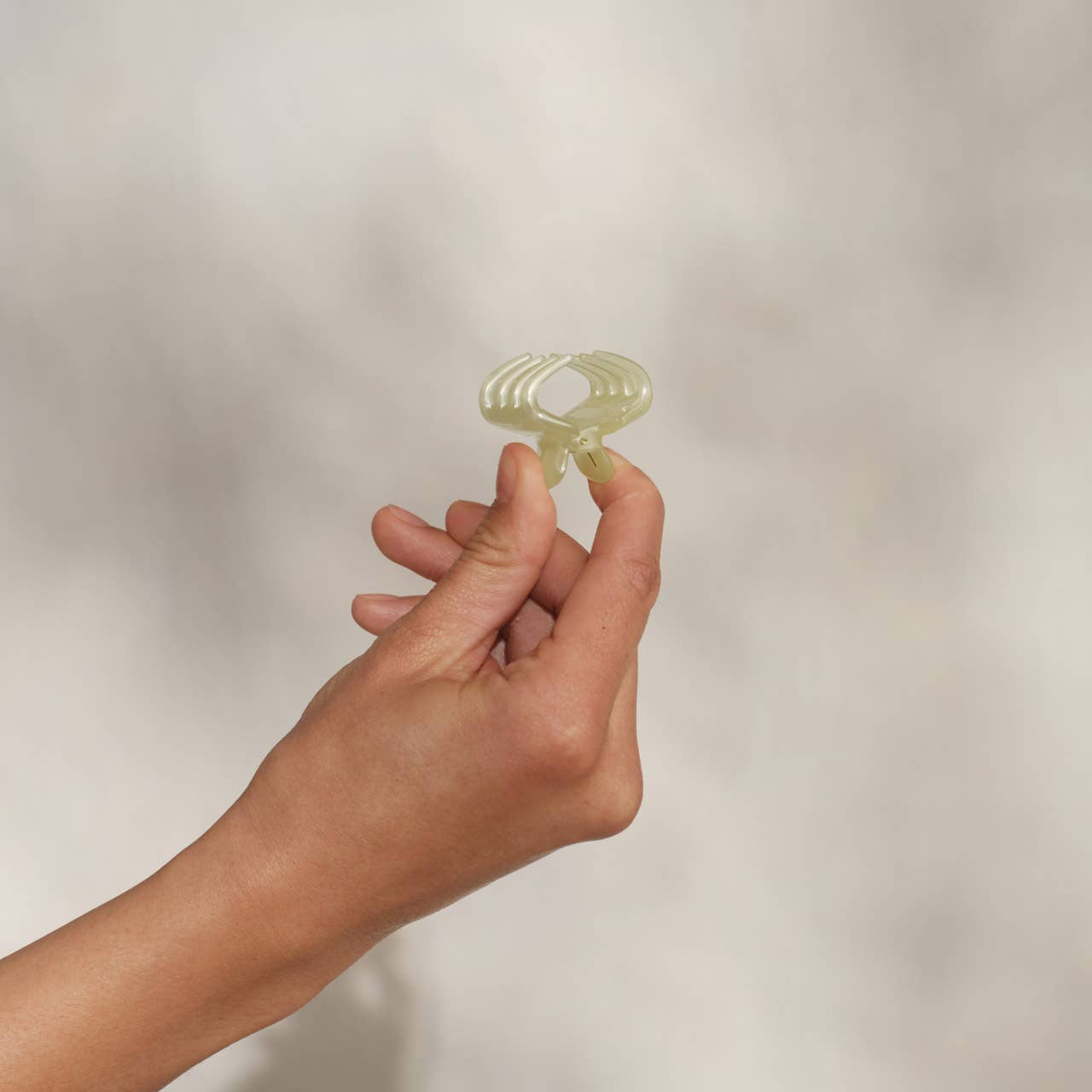 Recycled Plastic Mini Cloud Clips 8pc Set : Pearlized Cream & Butter Yellow