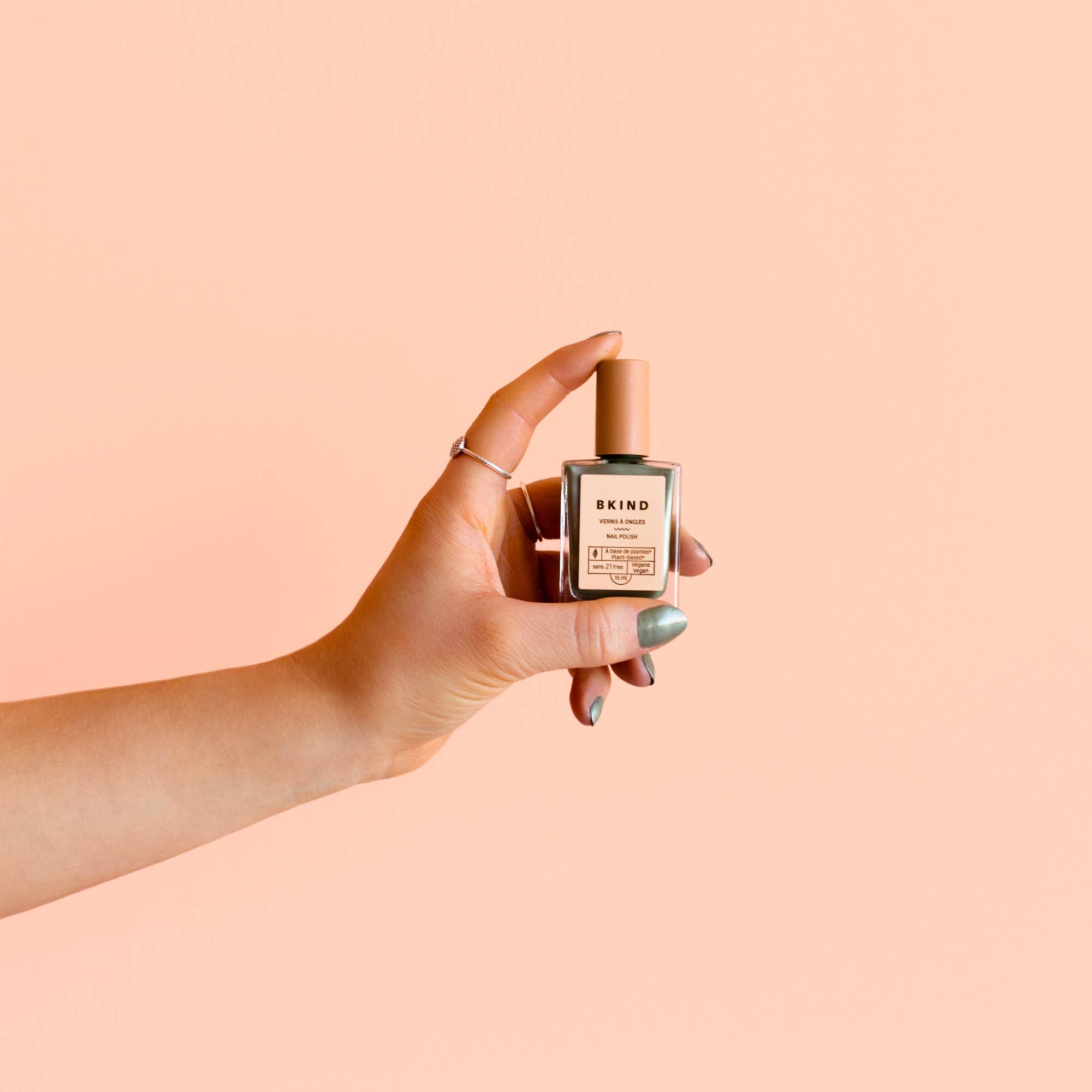 S'pas Chaud : Vegan & 21-free Nail Polish