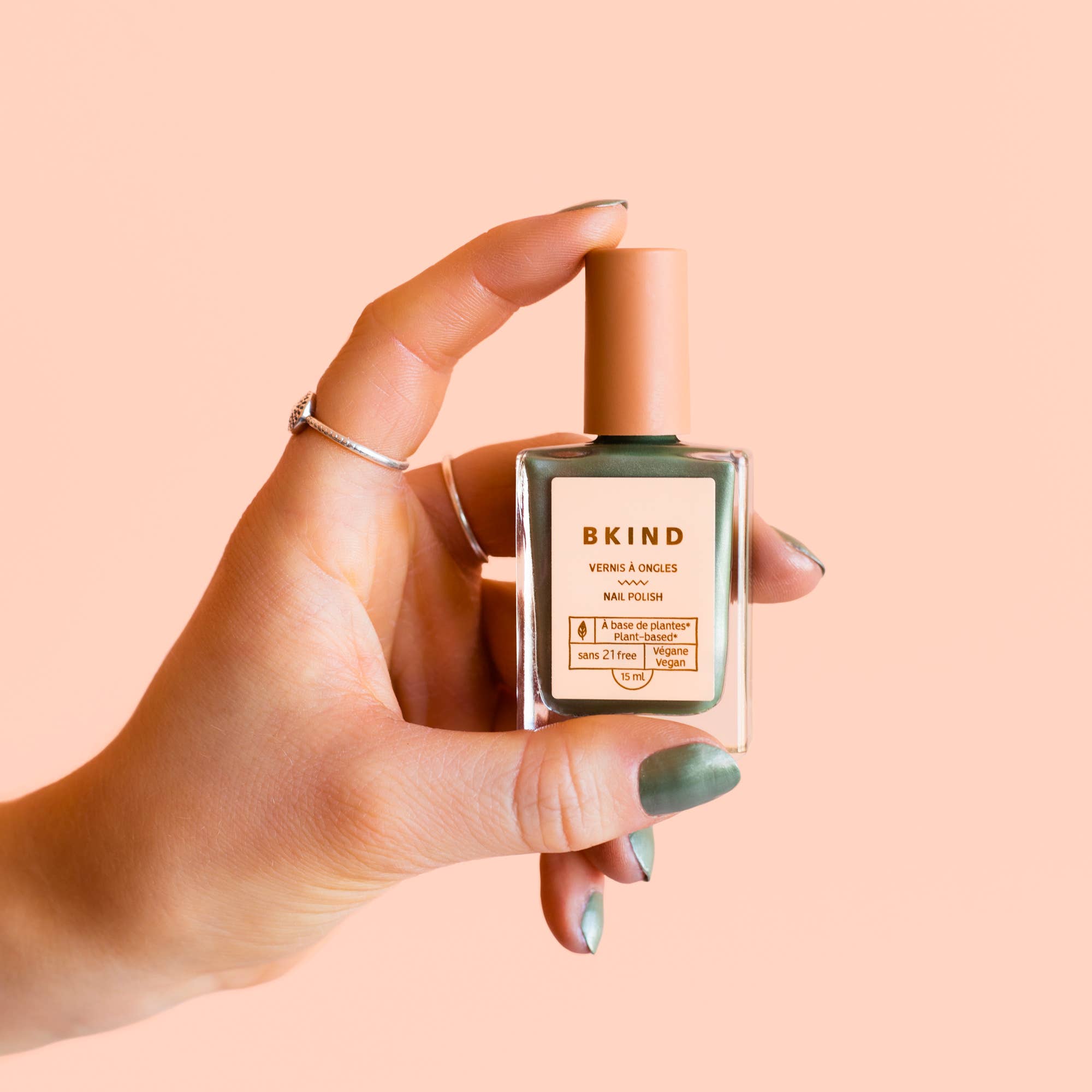 S'pas Chaud : Vegan & 21-free Nail Polish