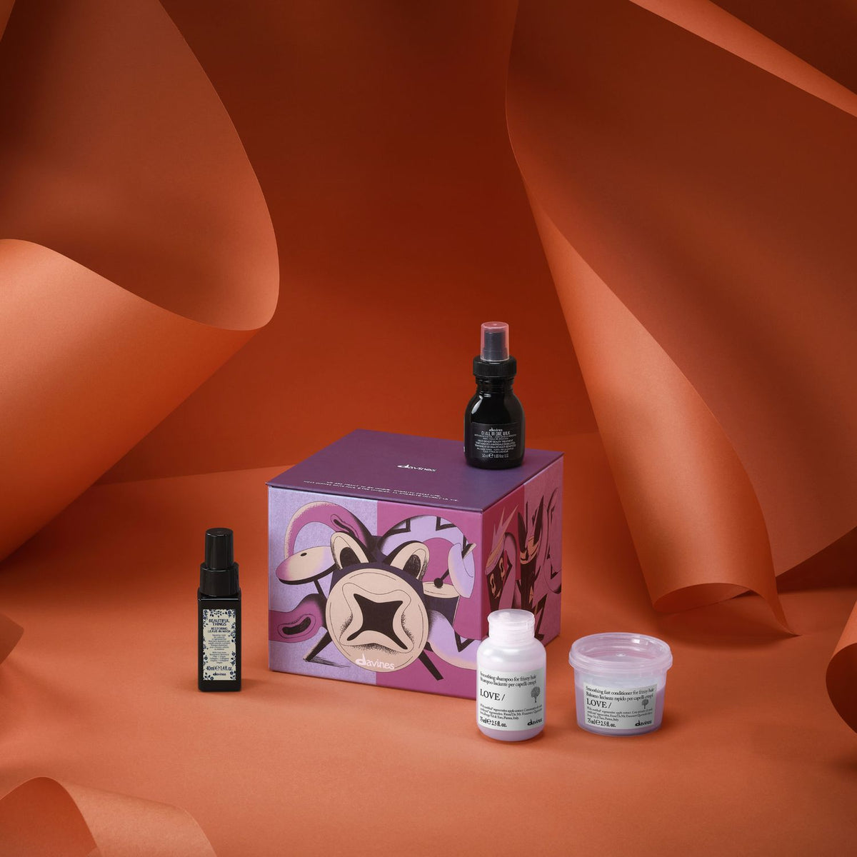 Davines LOVE Smoothing Travel Holiday Set