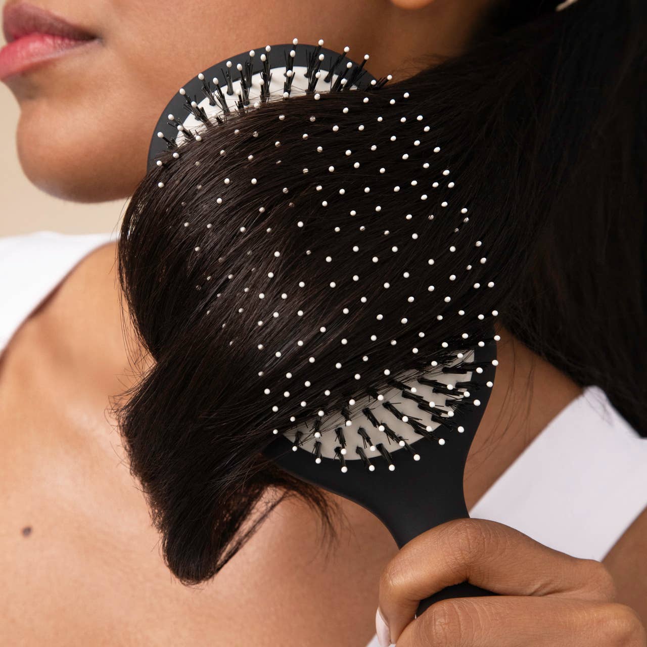 Smooth & Polish Brush : Black