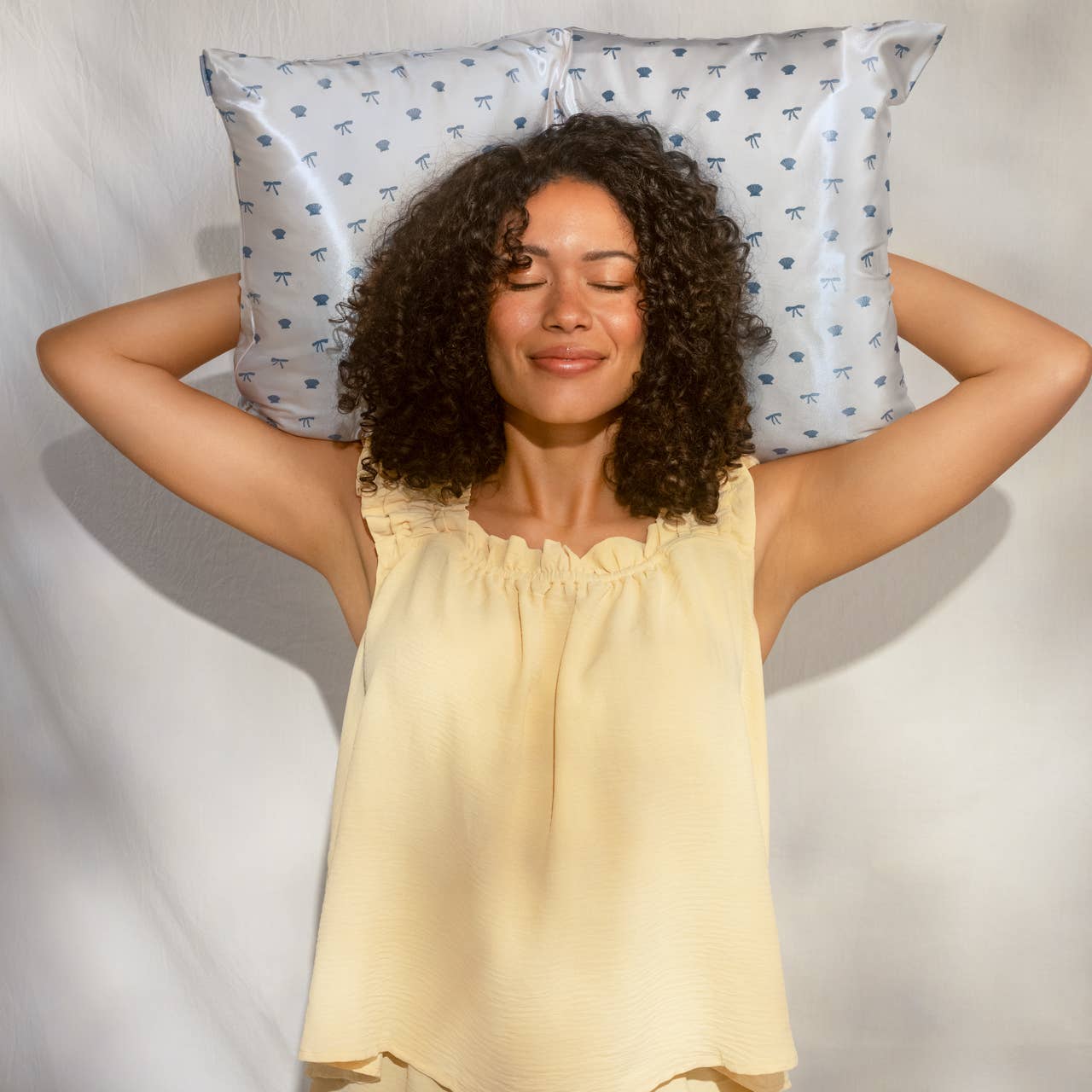 Standard Satin Pillowcase : Pearlized Cream & Coastal Blue Print