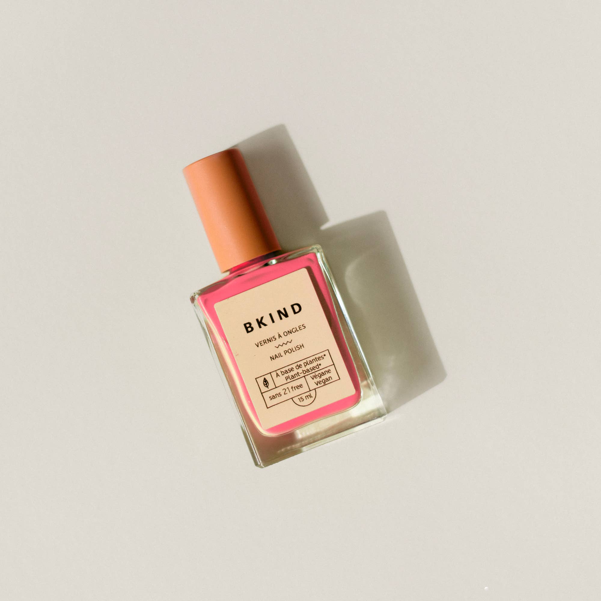 Flamingo : Vegan & 21-free Nail Polish