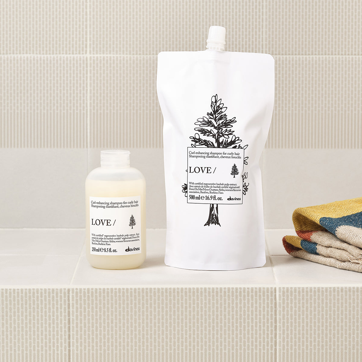 Davines LOVE Curl Shampoo, alternate view 3