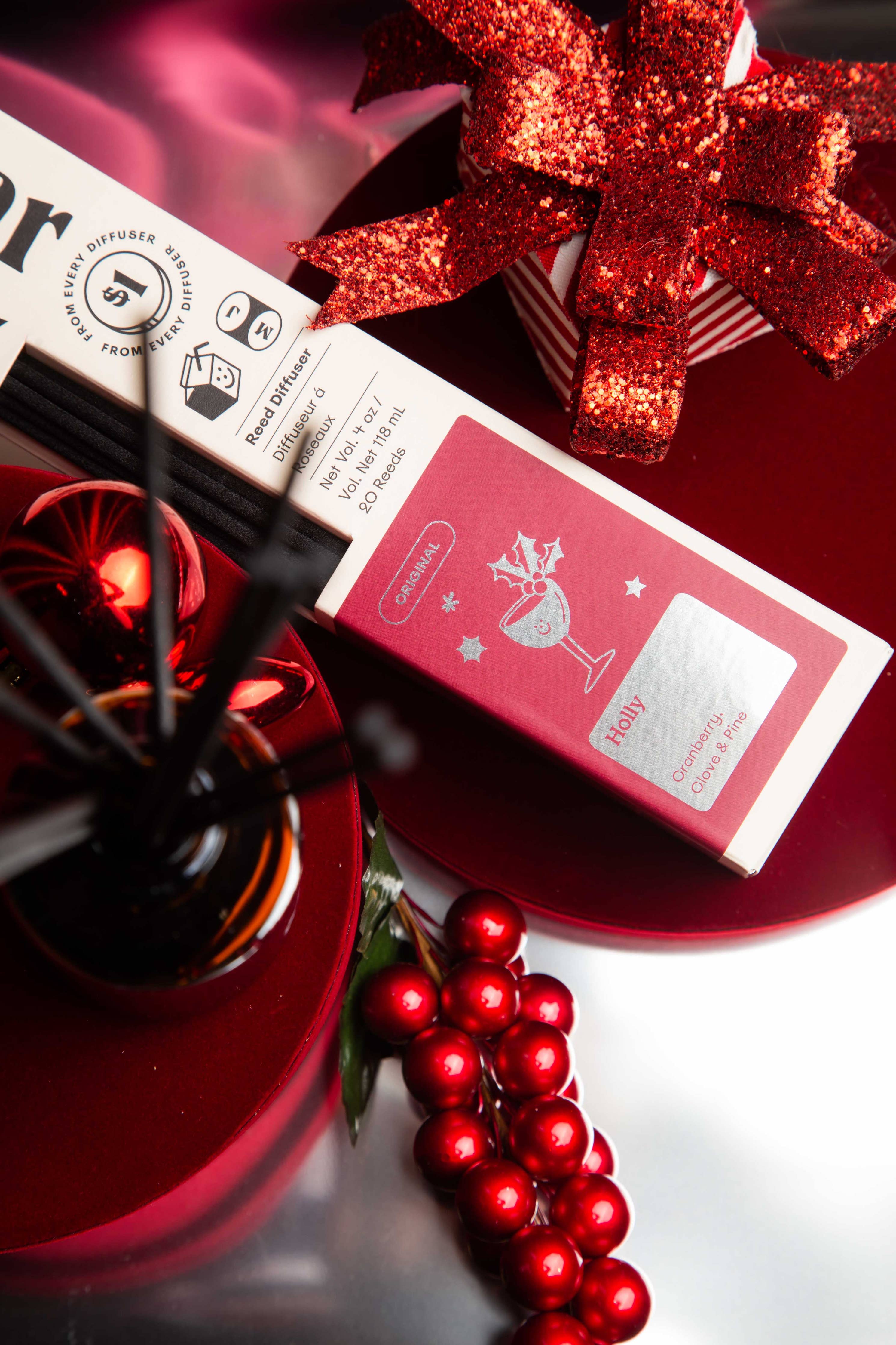 HOLLY Cranberry, Clove & Pine Reed Diffuser