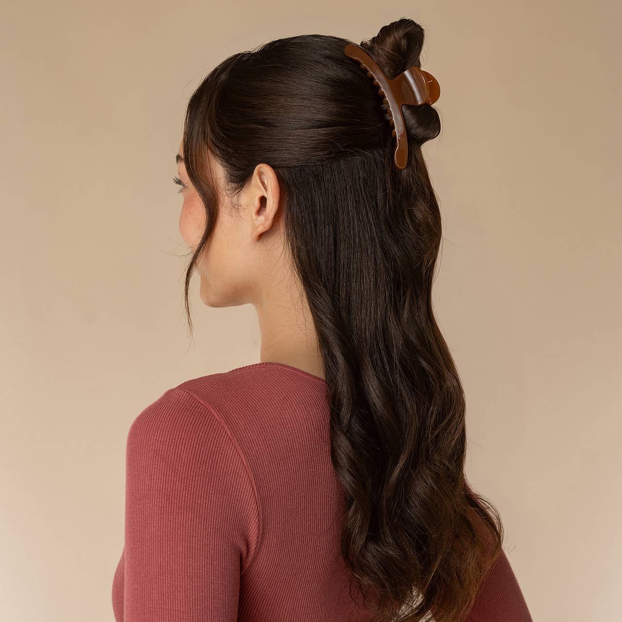 Recycled Plastic Large Arched Clip : Mocha